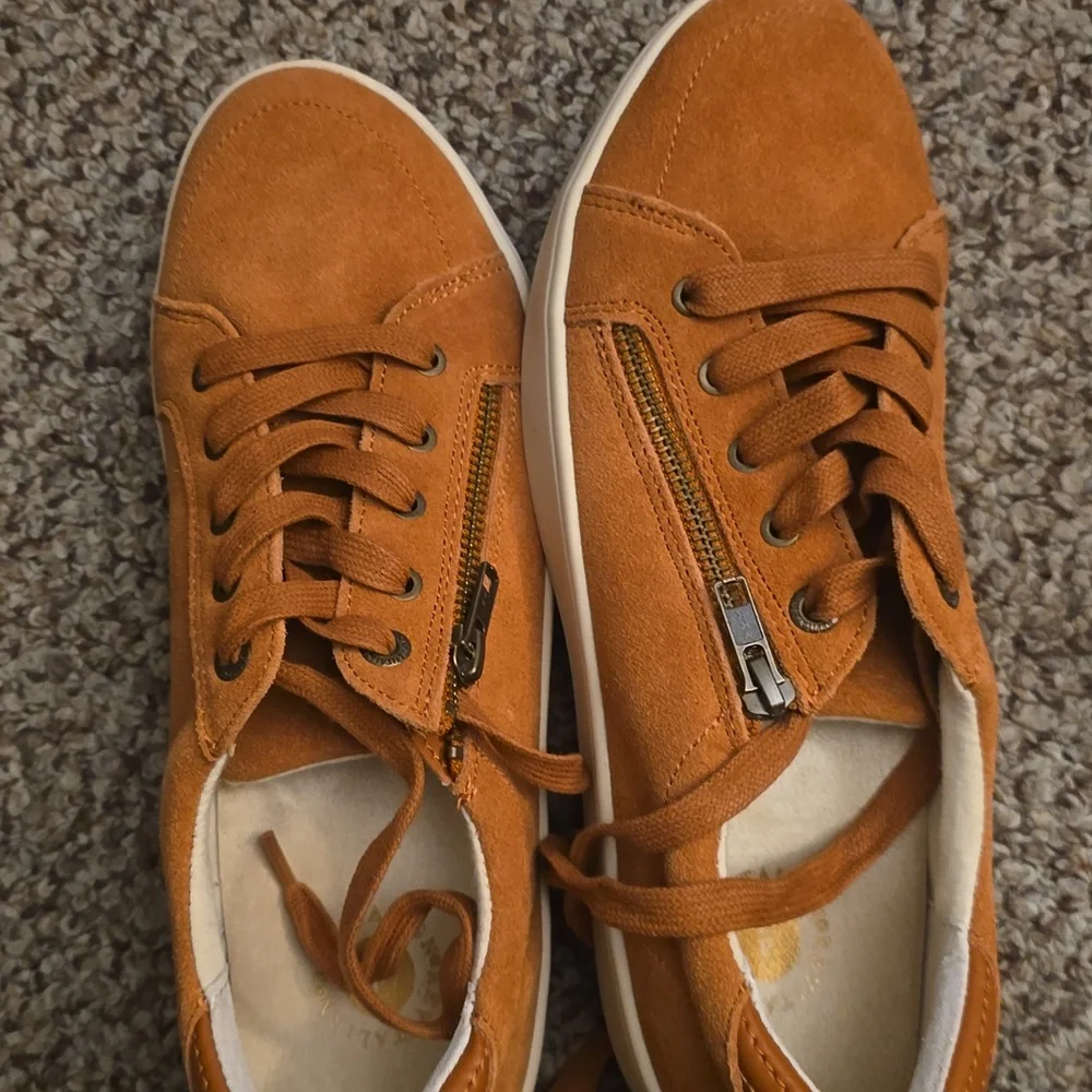 Revitalign  Suede Lace-Up Sneakers in Burnt Orange Ladies